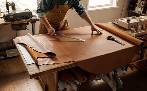 振動(dòng)刀切割機(jī)與人工對(duì)比切割優(yōu)勢(shì)